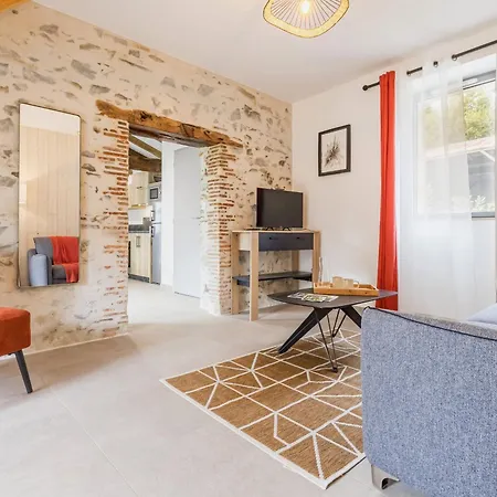 Ancien Corps De Ferme Renove Avec Jardin, Proche De Nantes, Wifi, Borne De Recharge Et Animaux Acceptes. - Fr-1-306-1280